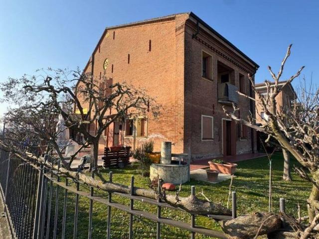 Villa in vendita a Concordia sulla Secchia MO