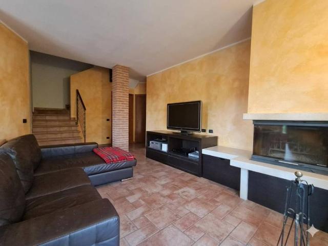Villa in vendita a Concamarise VR
