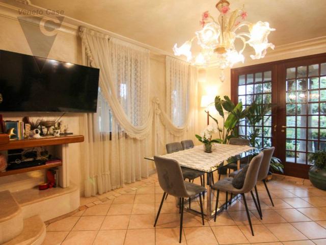Villa in vendita a Cona VE