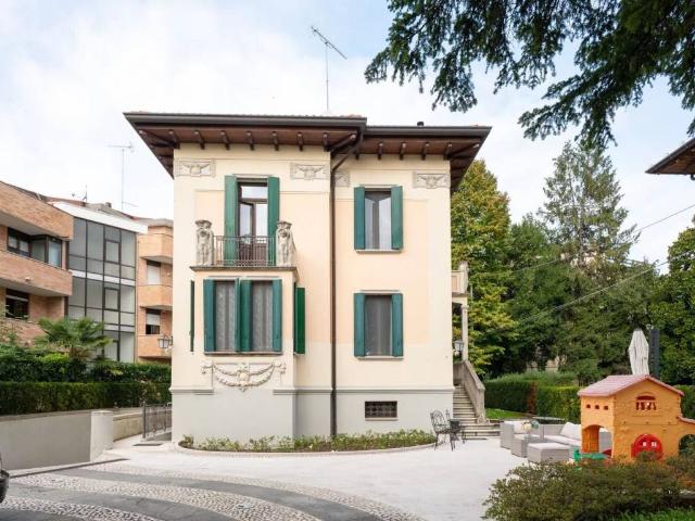 Villa in vendita a Conegliano TV