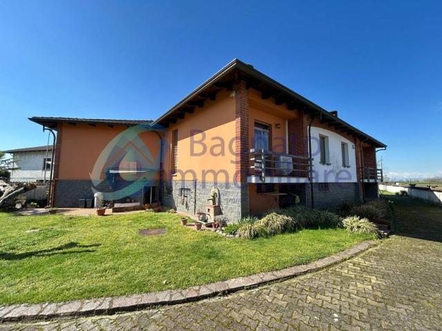 Villa in vendita a Confienza PV
