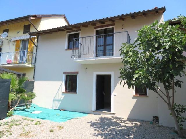 Villa in vendita a Confienza PV