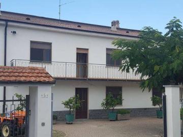Villa in vendita a Coniolo AL