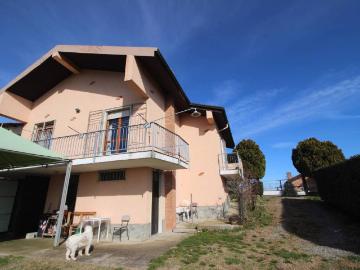 Villa in vendita a Coniolo AL