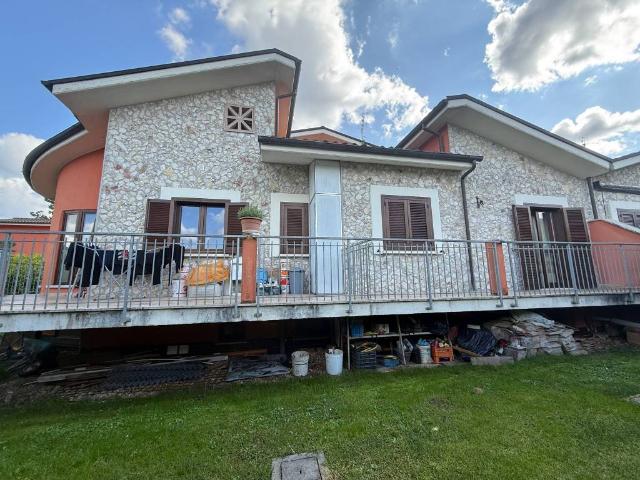 Villa in vendita a Contigliano RI