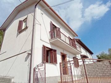 Villa in vendita a Contigliano RI