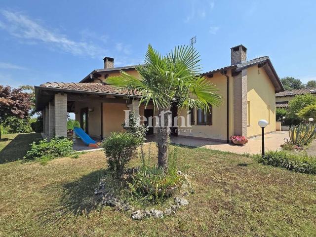 Villa in vendita a Conzano AL