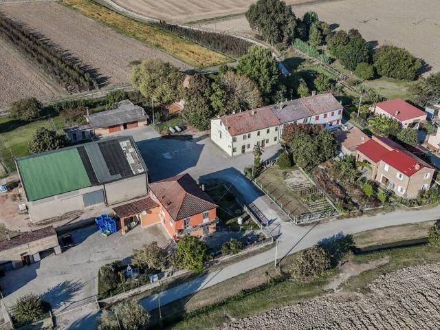 Villa in vendita a Copparo FE