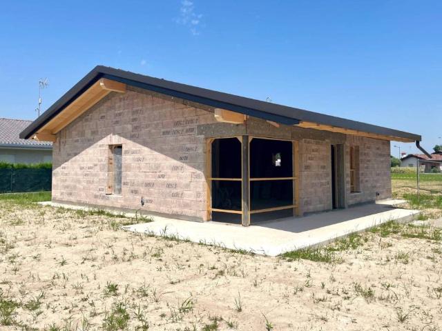 Villa in vendita a Cordovado PN