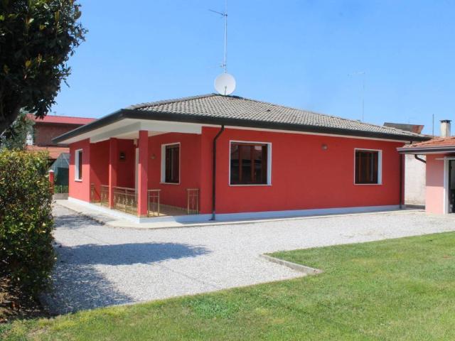 Villa in vendita a Cordenons PN