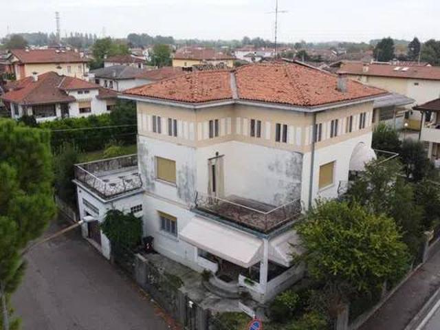 Villa in vendita a Cordenons PN