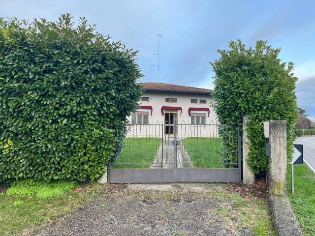 Villa in vendita a Cordenons PN