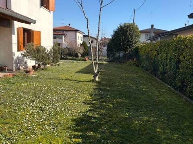 Villa in vendita a Cordenons PN