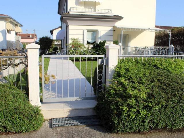 Villa in vendita a Cordenons PN