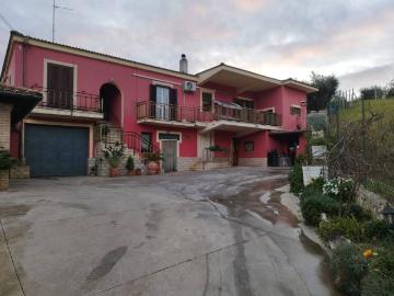 Villa in vendita a Cori LT
