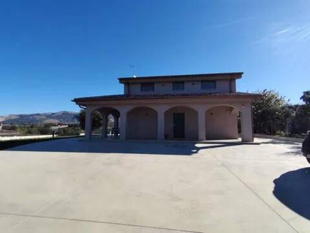 Villa in vendita a Cori LT