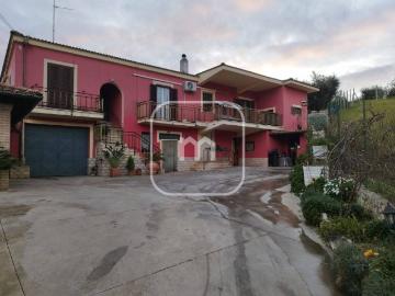 Villa in vendita a Cori LT