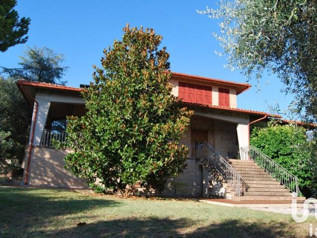 Villa in vendita a Corinaldo AN