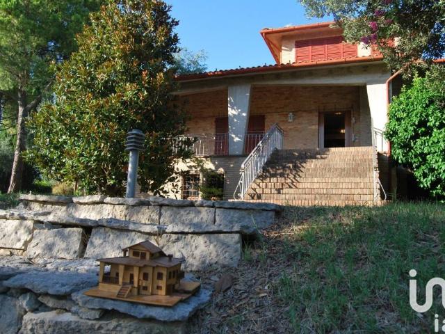 Villa in vendita a Corinaldo AN