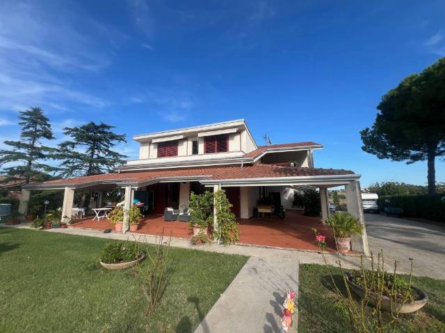 Villa in vendita a Coriano RN
