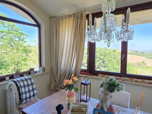 Villa in vendita a Coriano RN