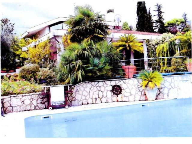 Villa in vendita a Coriano RN