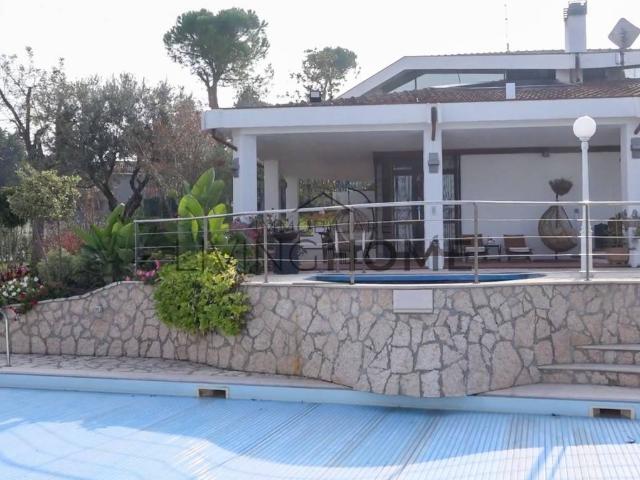 Villa in vendita a Coriano RN
