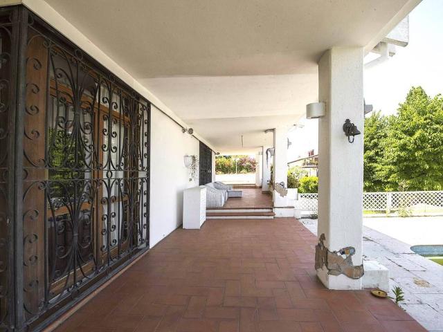 Villa in vendita a Coriano RN