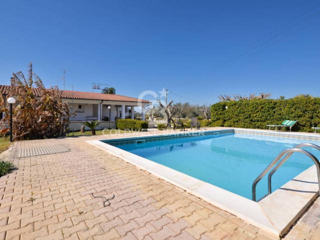 Villa in vendita a Corigliano d'Otranto LE