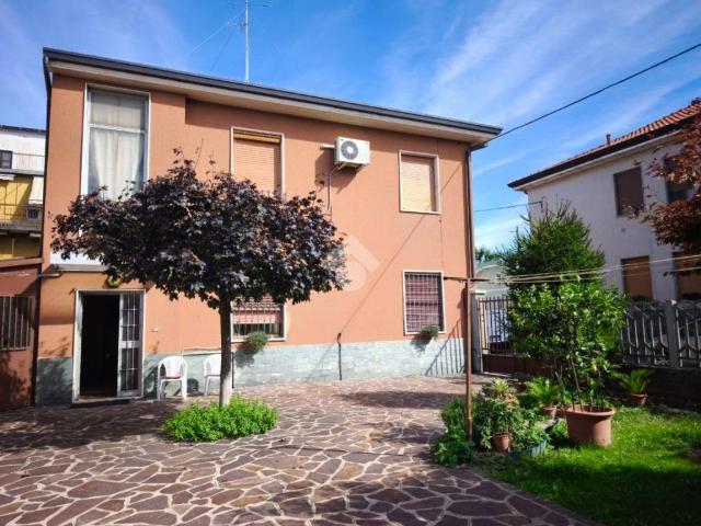 Villa in vendita a Cormano MI