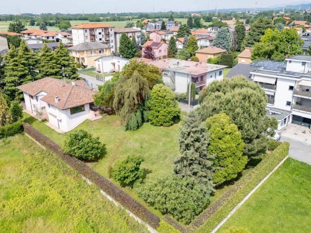 Villa in vendita a Cornate d'Adda MB