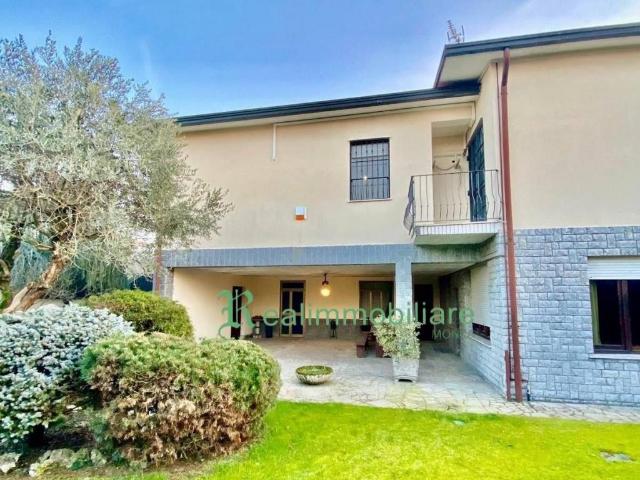 Villa in vendita a Cornate d'Adda MB