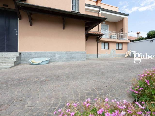 Villa in vendita a Cornate d'Adda MB