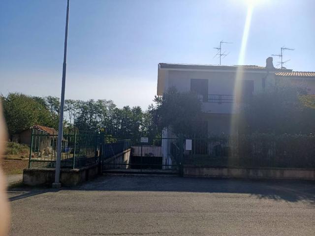 Villa in vendita a Cornate d'Adda MB