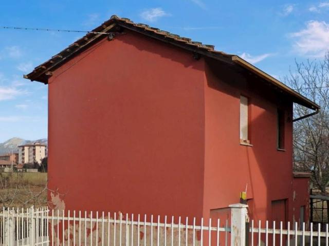 Villa in vendita a Cornate d'Adda MB