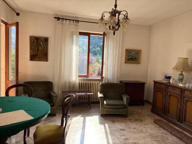 Villa in vendita a Corna Imagna BG