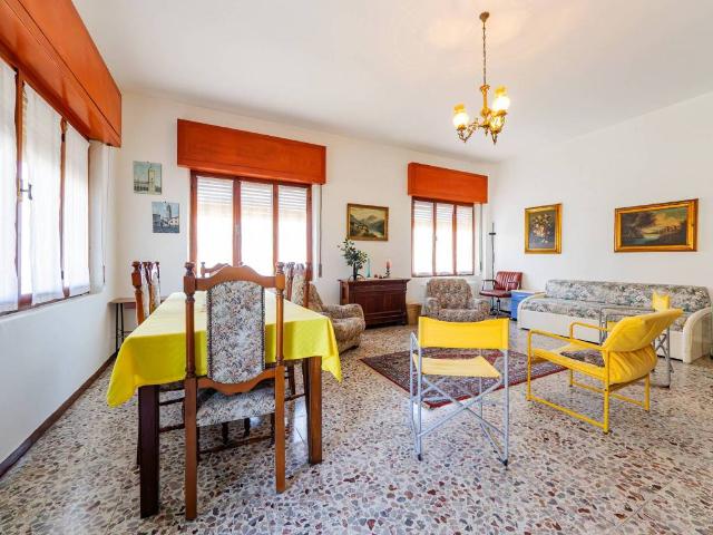 Villa in vendita a Cornalba BG