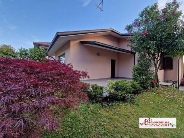 Villa in vendita a Cornaredo MI