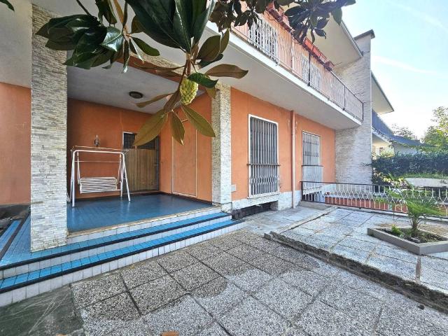 Villa in vendita a Cornaredo MI