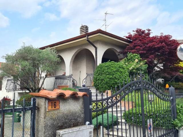 Villa in vendita a Cornegliano Laudense LO