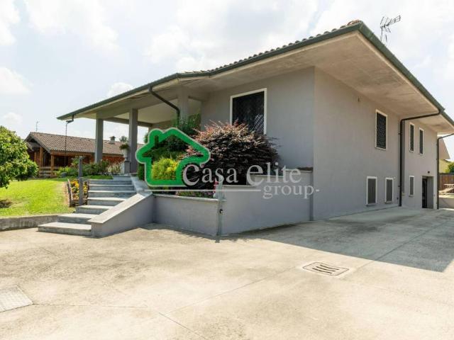 Villa in vendita a Cornegliano Laudense LO