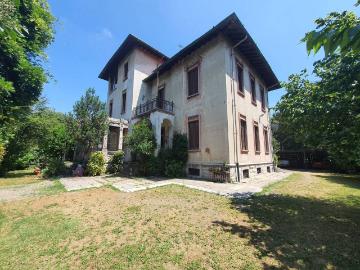 Villa in vendita a Corsico MI