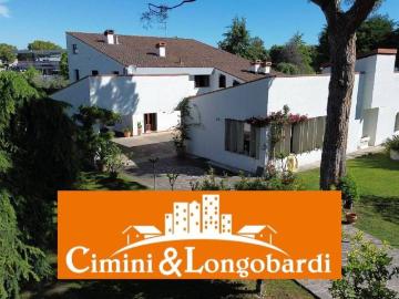 Villa in vendita a Corropoli TE