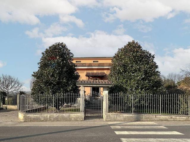 Villa in vendita a Correzzana MB