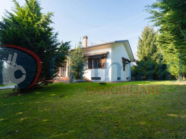 Villa in vendita a Correzzana MB