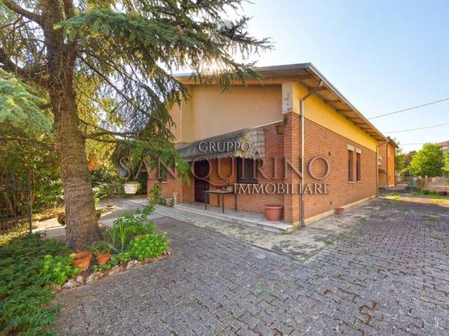 Villa in vendita a Correggio RE