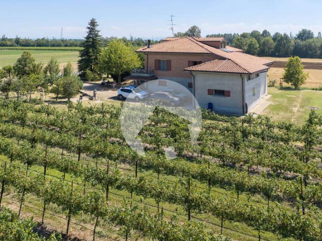 Villa in vendita a Correggio RE