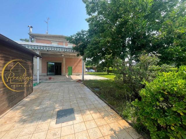 Villa in vendita a Correggio RE