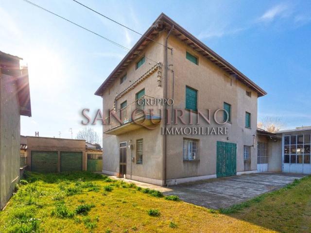 Villa in vendita a Correggio RE