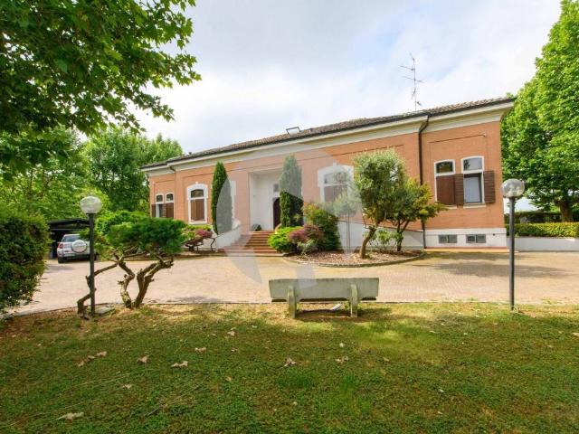 Villa in vendita a Correggio RE